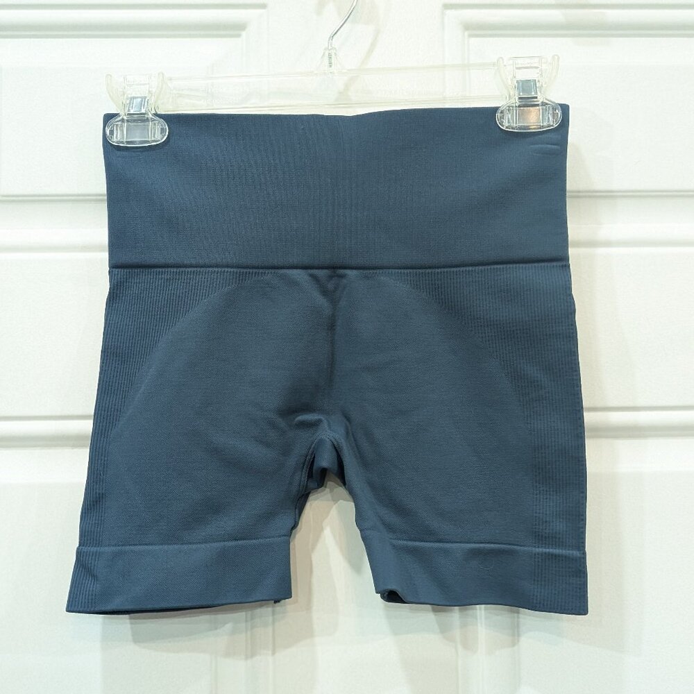 SET ACTIVE Blue Athletic Shorts Women's Small